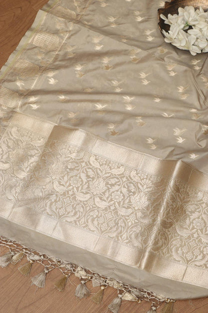 Soft and Elegant Pastel Banarasi Silk Dupatta - Luxurion World