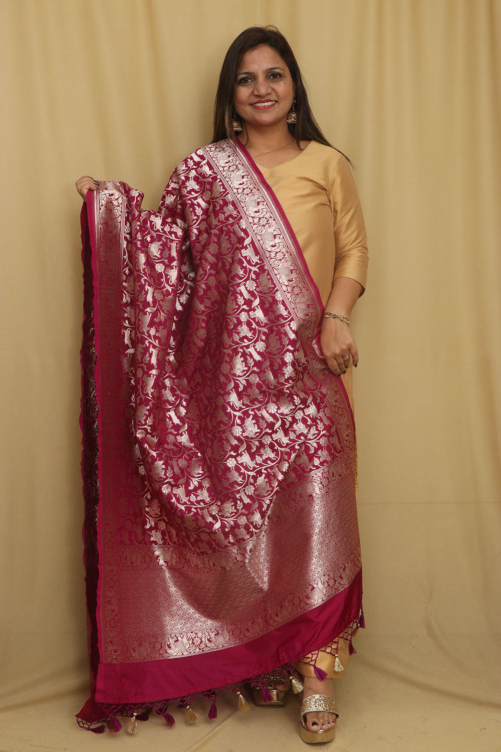Elegant Pink Banarasi Silk Shikargah Design Dupatta - Luxurion World- Crafted Heirlooms