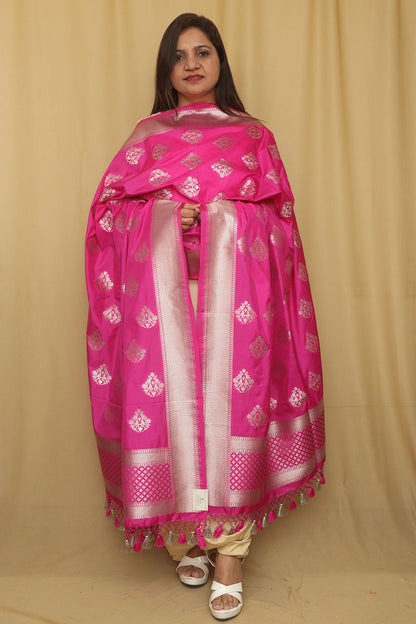 Stunning Pink Banarasi Silk Dupatta - Luxurion World