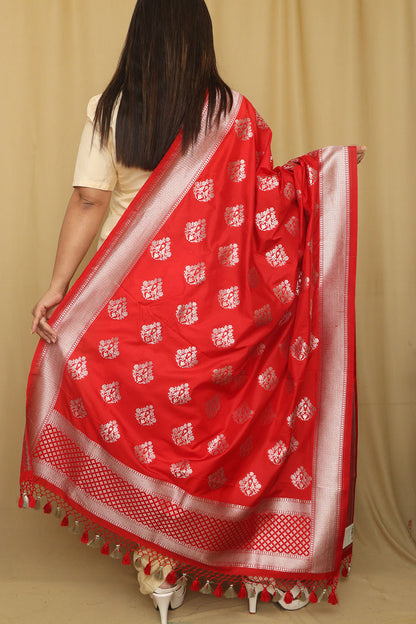 Stunning Red Banarasi Silk Dupatta - Luxurion World