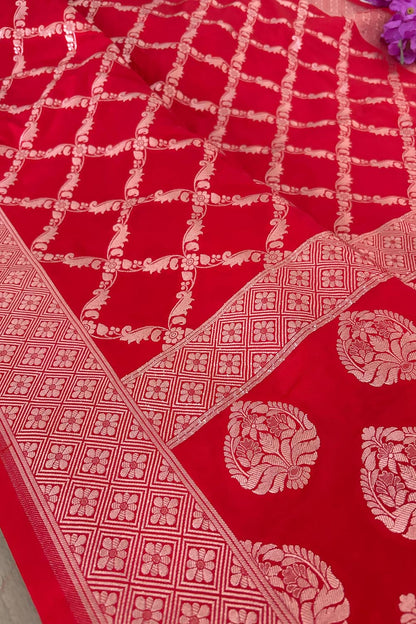 Elegant Red Banarasi Silk Dupatta - Luxurion World