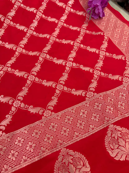 Elegant Red Banarasi Silk Dupatta - Luxurion World