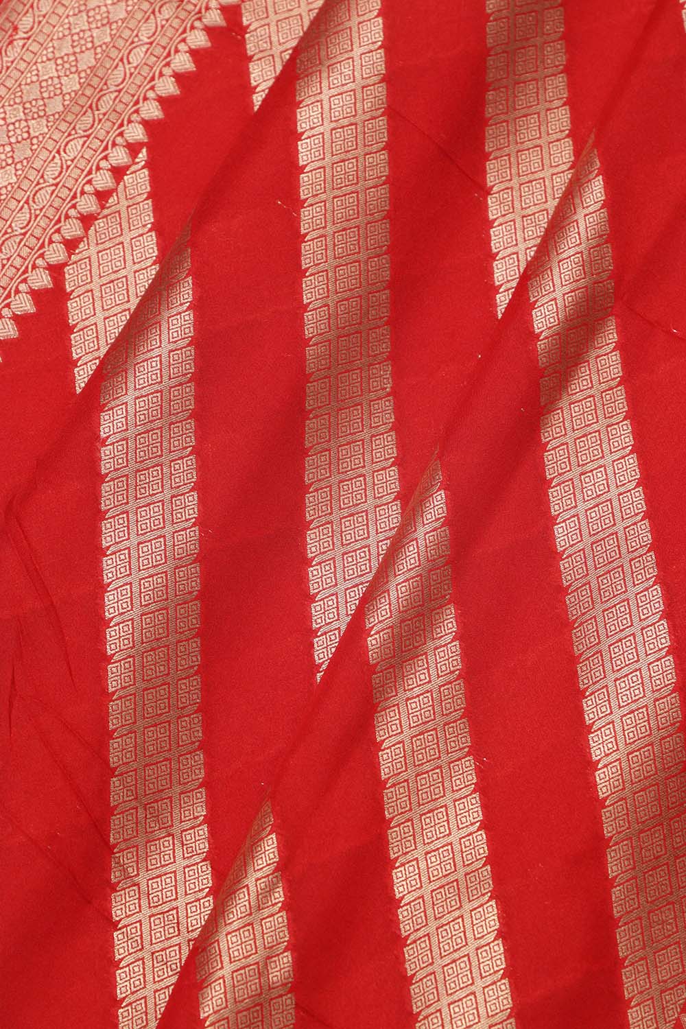 Red Banarasi Silk Stripe Design Dupatta - Luxurion World- Crafted Heirlooms
