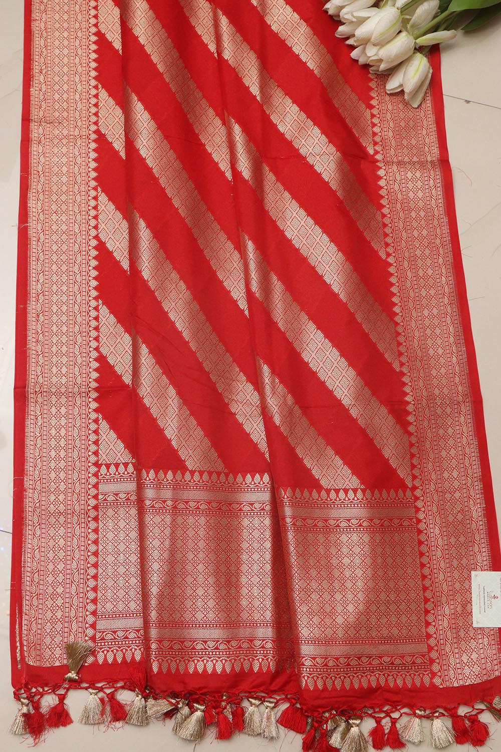 Red Banarasi Silk Stripe Design Dupatta - Luxurion World- Crafted Heirlooms