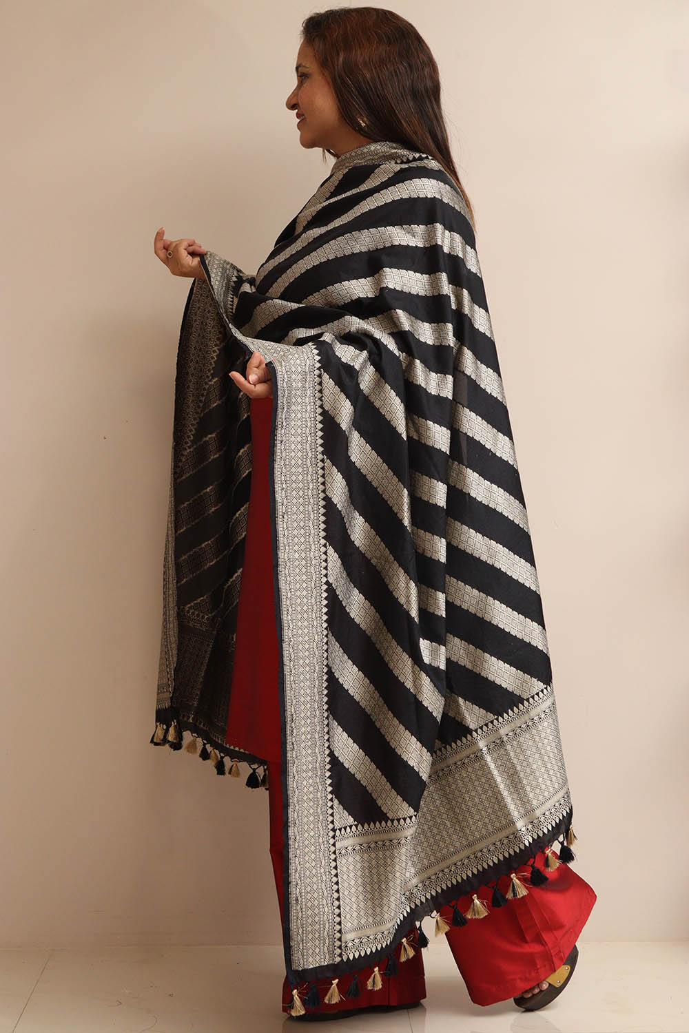 Black Banarasi Silk Stripe Design Dupatta - Luxurion World