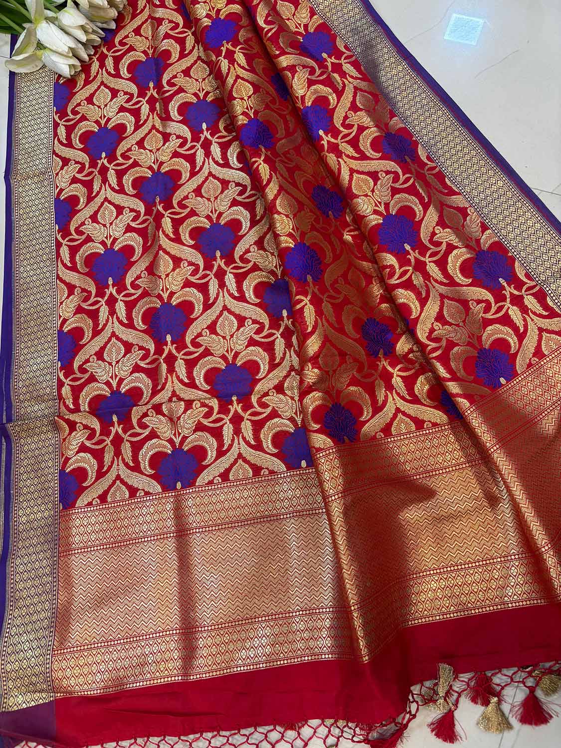 Red Banarasi Silk Dupatta - Luxurion World