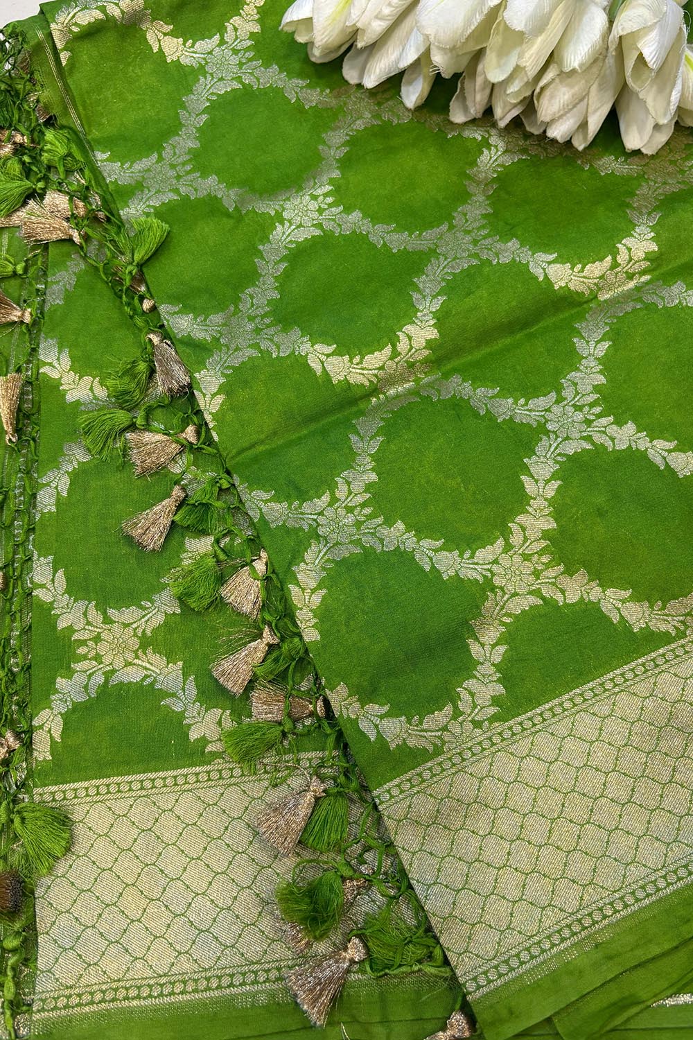 Green Banarasi Silk Dupatta - Luxurion World- Crafted Heirlooms
