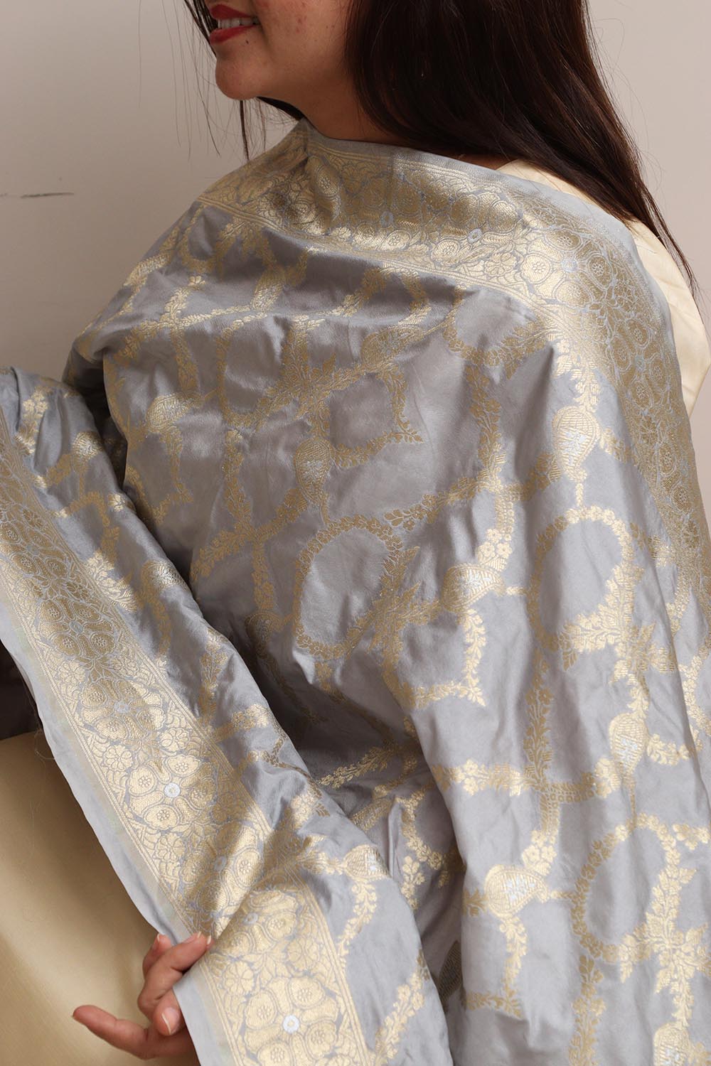 Elegant Grey Banarasi Silk Dupatta - Luxurion World- Crafted Heirlooms