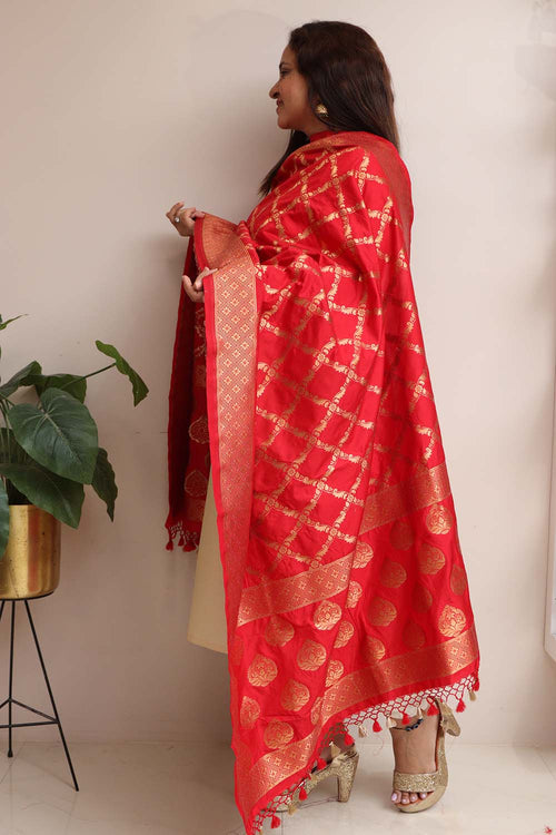 Elegant Red Banarasi Silk Dupatta - Luxurion World- Crafted Heirlooms