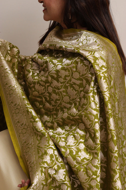 Elegant Green Banarasi Silk Shikargah Design Dupatta - Luxurion World- Crafted Heirlooms