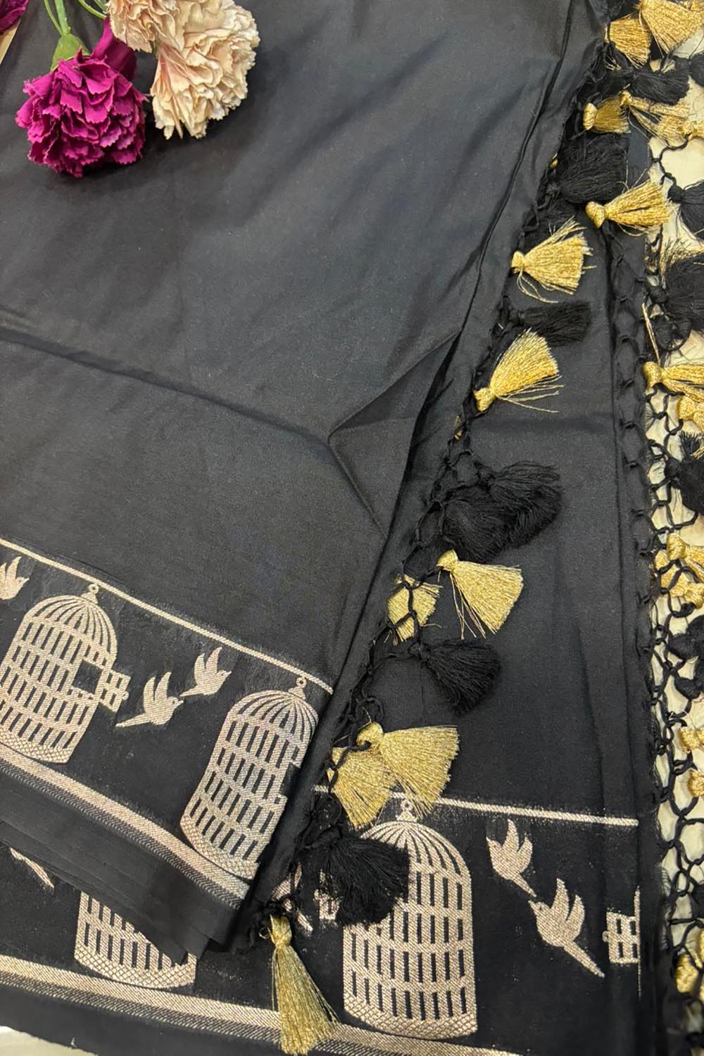 Elegant Black Banarasi Silk Dupatta - Luxurion World- Crafted Heirlooms
