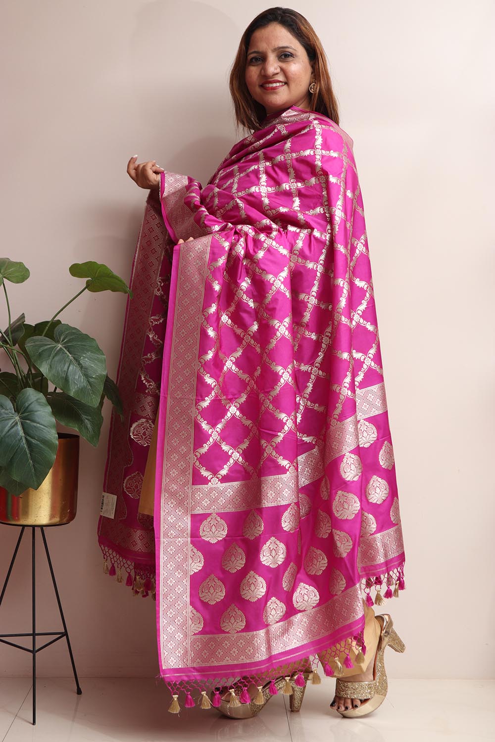 Elegant Purple Banarasi Silk Dupatta - Luxurion World