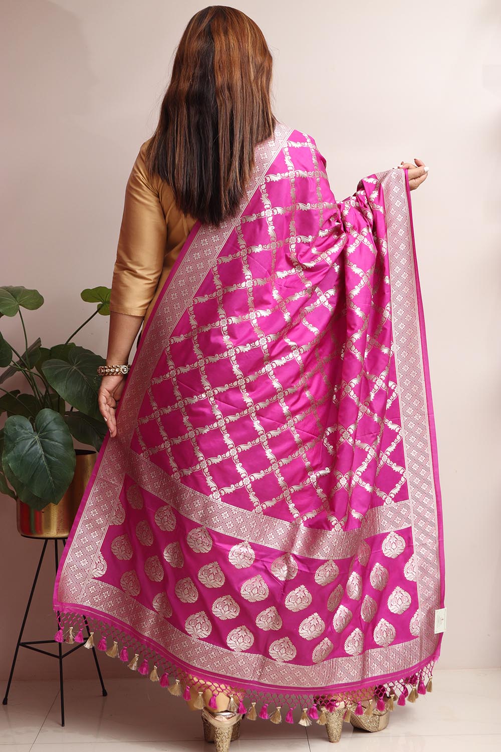 Elegant Purple Banarasi Silk Dupatta - Luxurion World