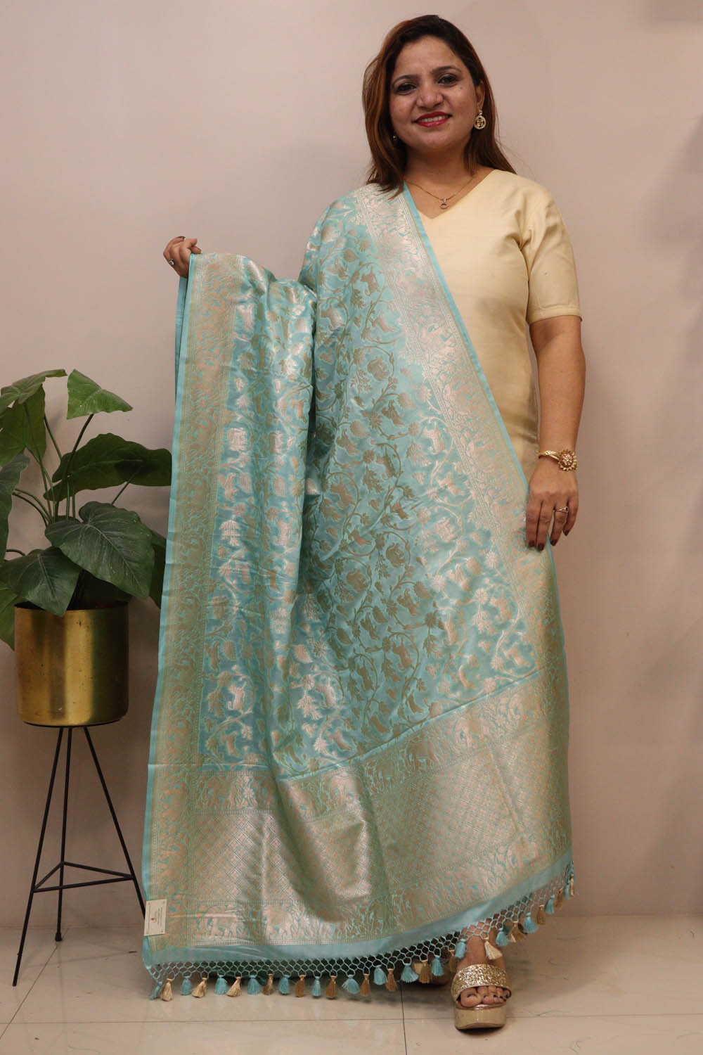 Elegant Blue Banarasi Silk Dupatta - Luxurion World- Crafted Heirlooms
