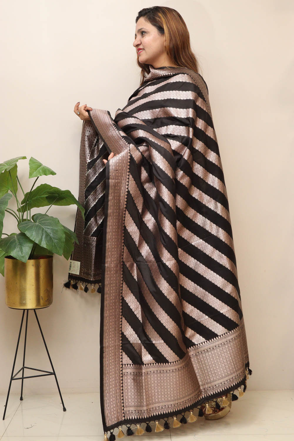 Elegant Black Banarasi Silk Stripe Design Dupatta - Luxurion World- Crafted Heirlooms