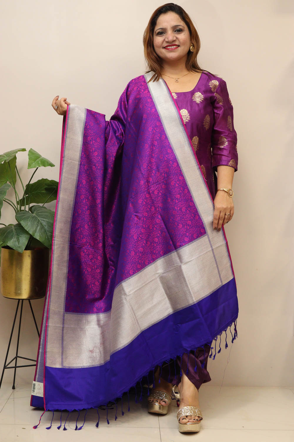 Purple Handloom Banarasi Pure Katan Silk Tanchui Dupatta - Luxurion World