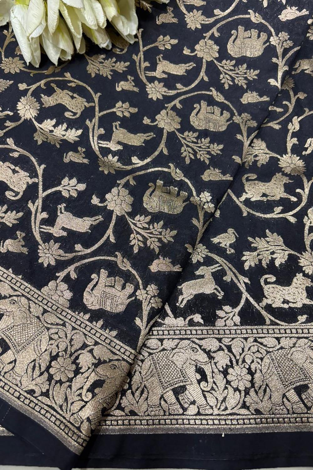 Elegant Black Banarasi Silk Dupatta with Floral Design - Luxurion World- Crafted Heirlooms