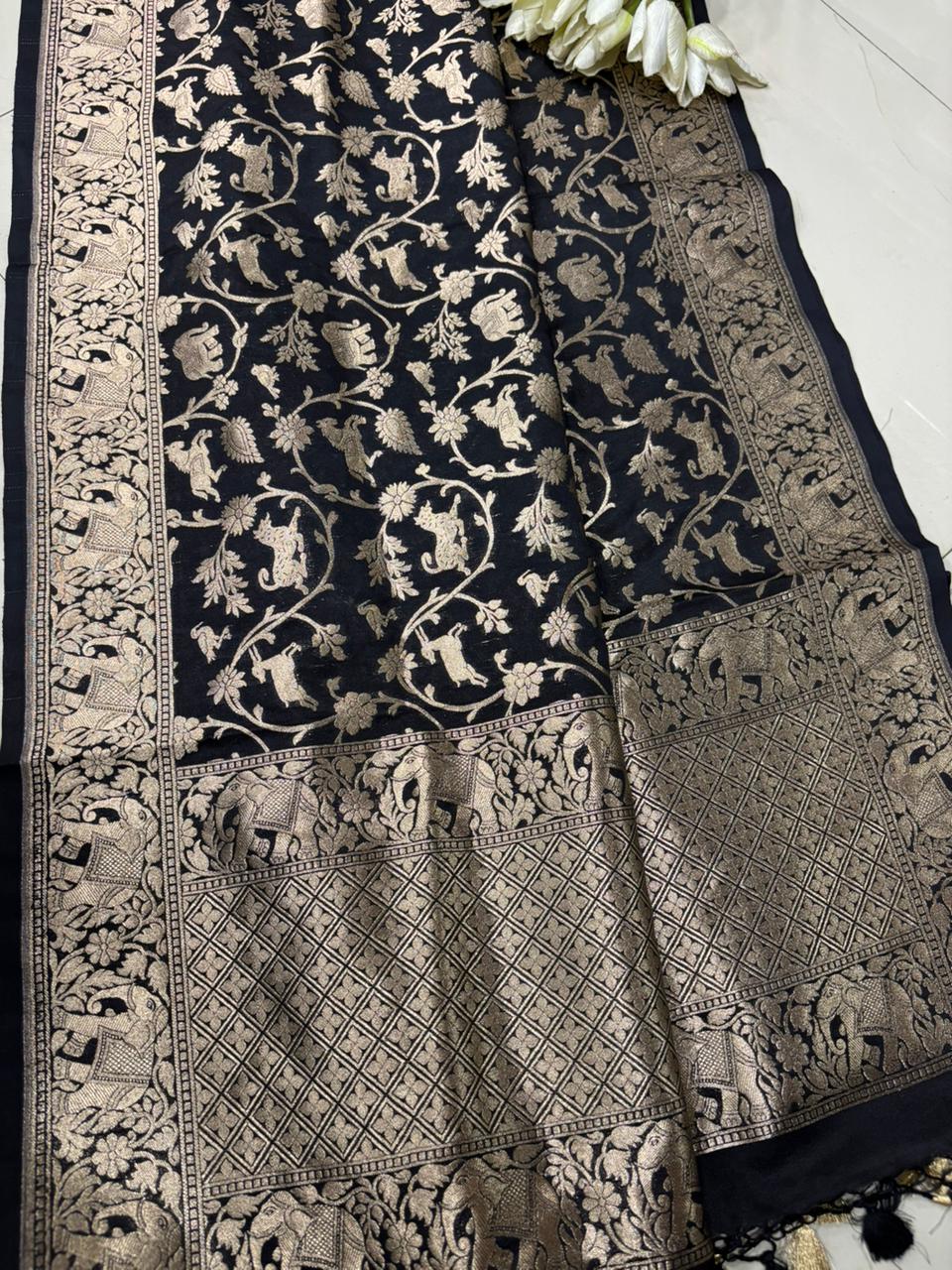 Elegant Black Banarasi Silk Dupatta with Floral Design - Luxurion World- Crafted Heirlooms