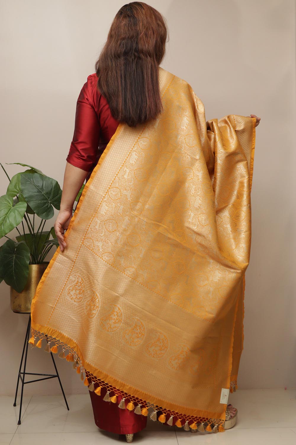 Yellow Banarasi Silk Dupatta with Floral Design - Luxurion World- Crafted Heirlooms