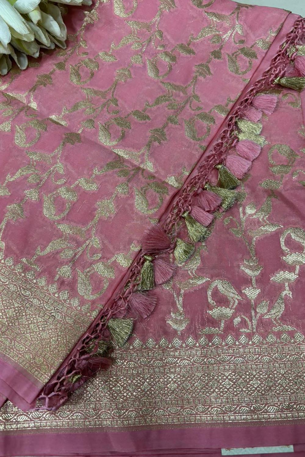 Stunning Pink Banarasi Silk Flower Dupatta - Luxurion World
