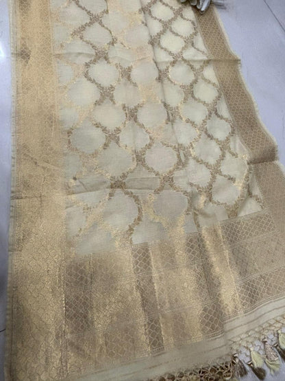 Soft and Elegant Pastel Banarasi Cotton Dupatta - Luxurion World