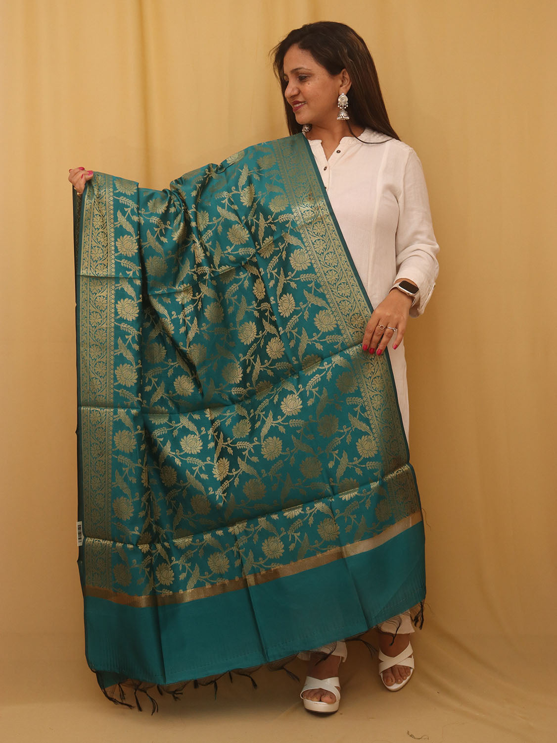 Green Banarasi Silk Dupatta - Luxurion World
