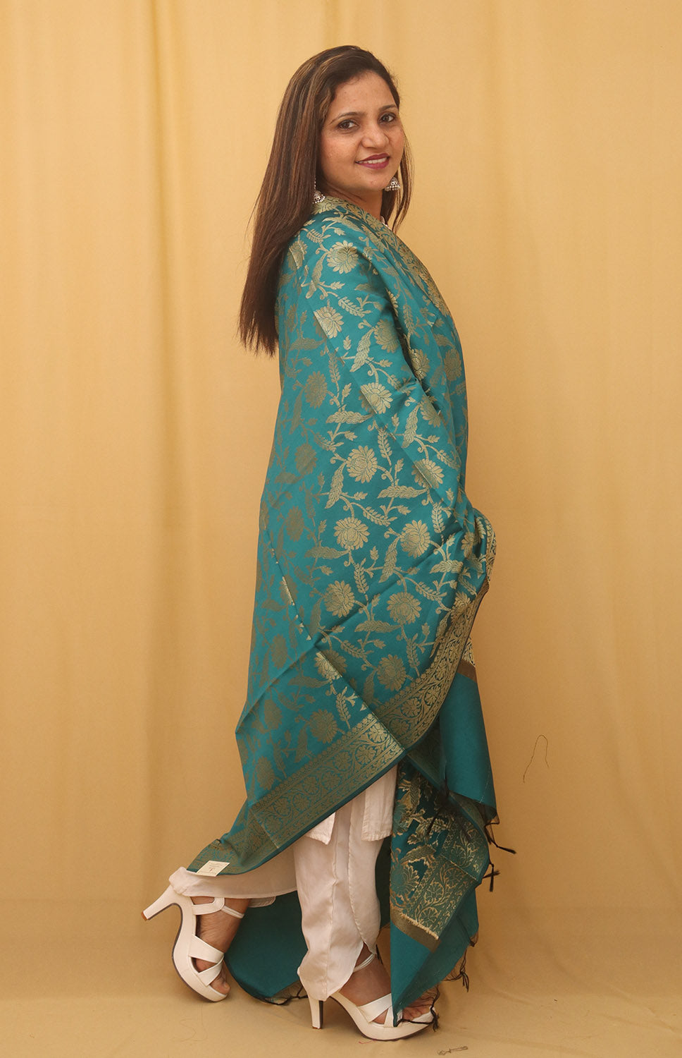 Green Banarasi Silk Dupatta - Luxurion World
