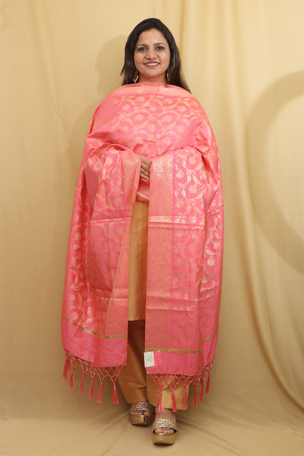 Exquisite Pink Banarasi Silk Dupatta - Opulent Elegance - Luxurion World