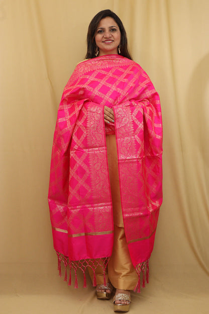 Exquisite Pink Banarasi Silk Dupatta - Elegant Luxury - Luxurion World