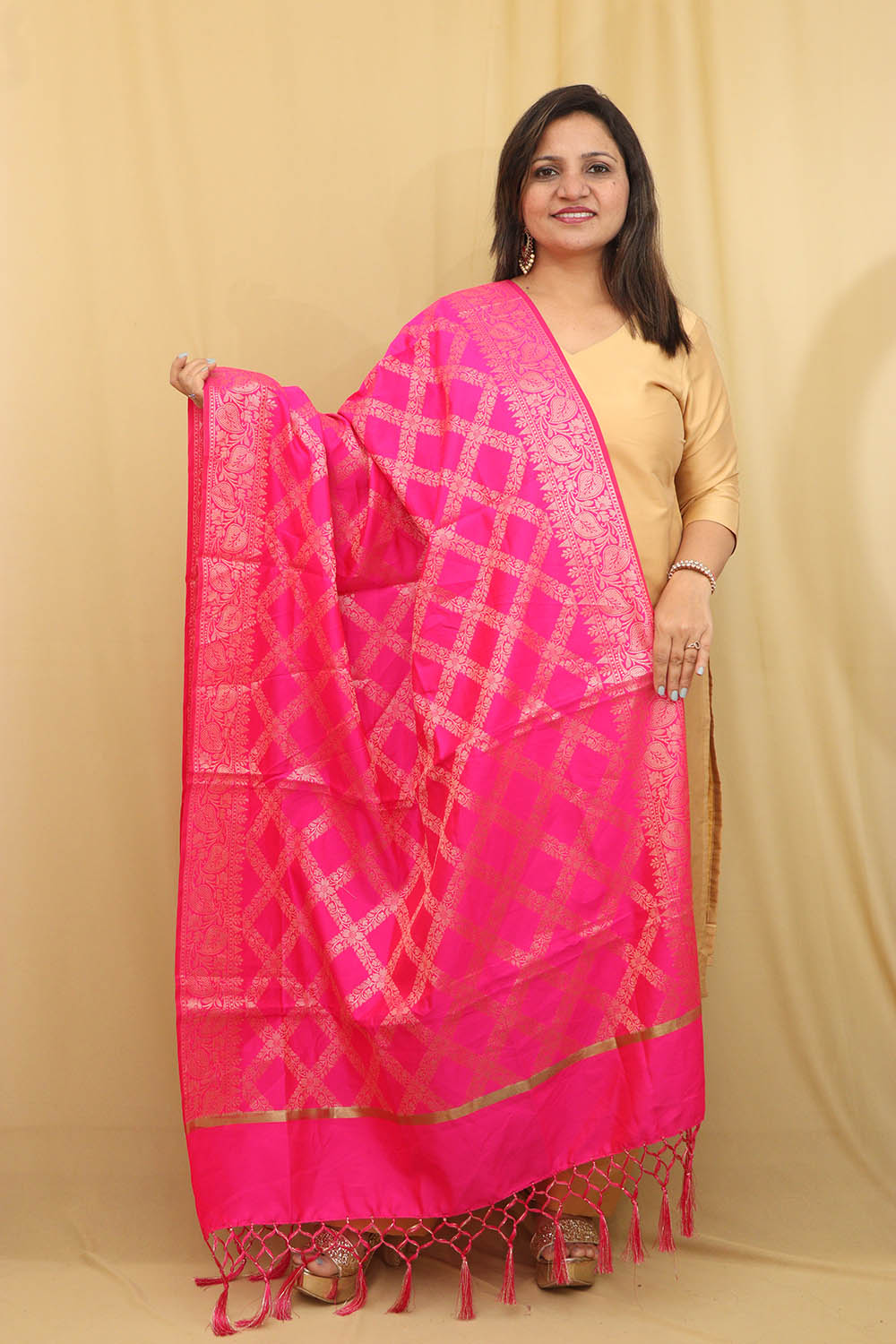Pink Banarasi Silk Dupatta - Luxe Elegance - Luxurion World
