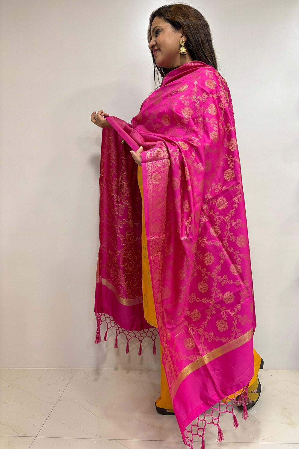 Exquisite Pink Banarasi Silk Dupatta - Elegant and Luxurious - Luxurion World