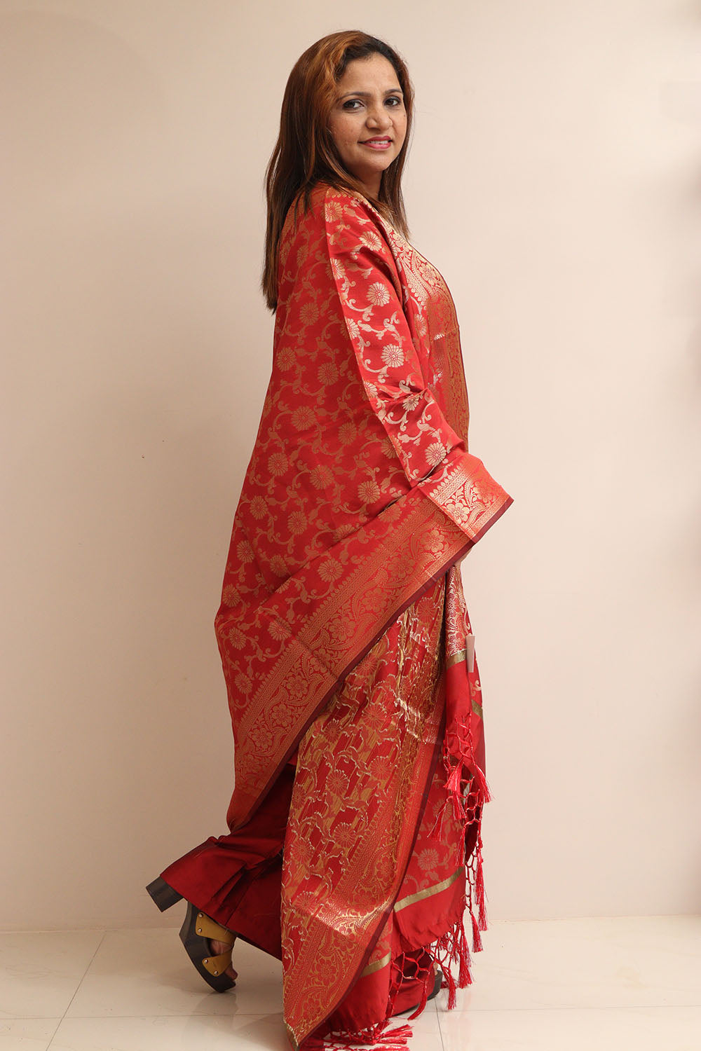 Elegant Maroon Banarasi Silk Dupatta - Luxurion World