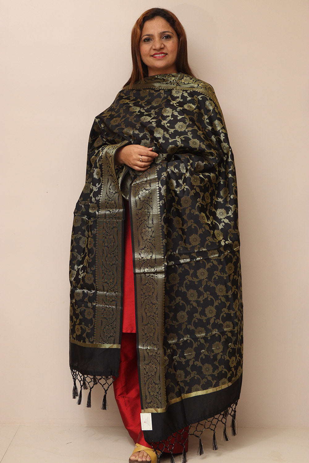 Elegant Black Banarasi Silk Dupatta - Luxurion World