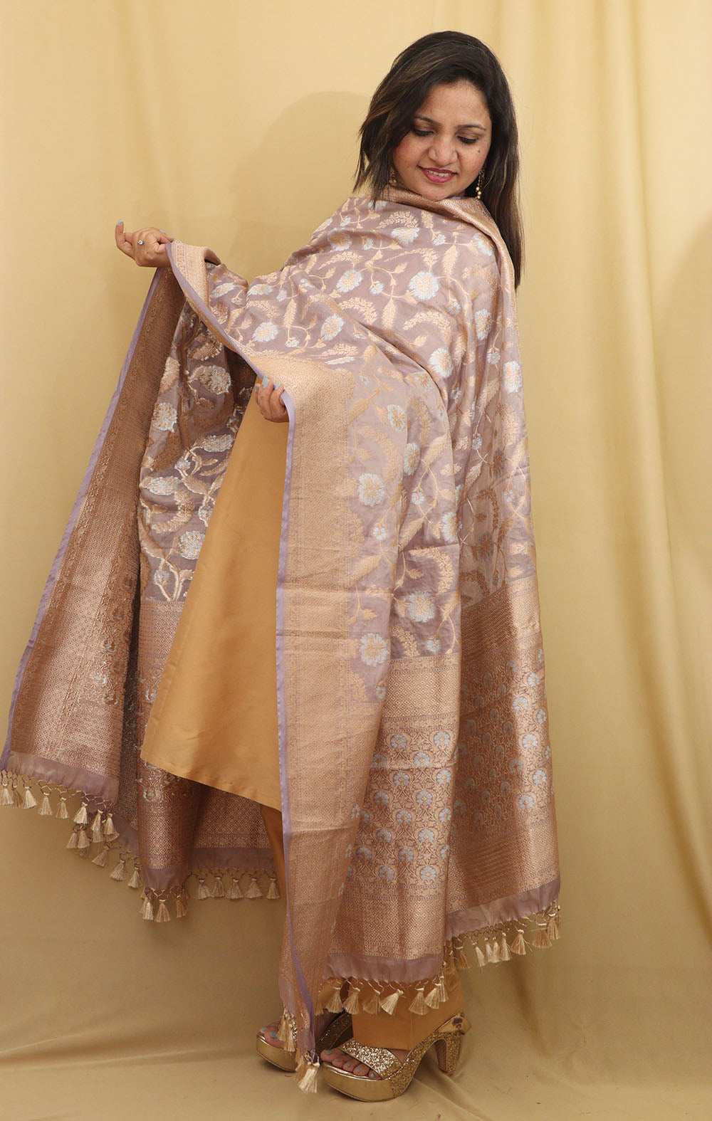 Elegant Pastel Banarasi Handloom Pure Tissue Silk Jaal Design Sona Roopa Dupatta - Luxurion World