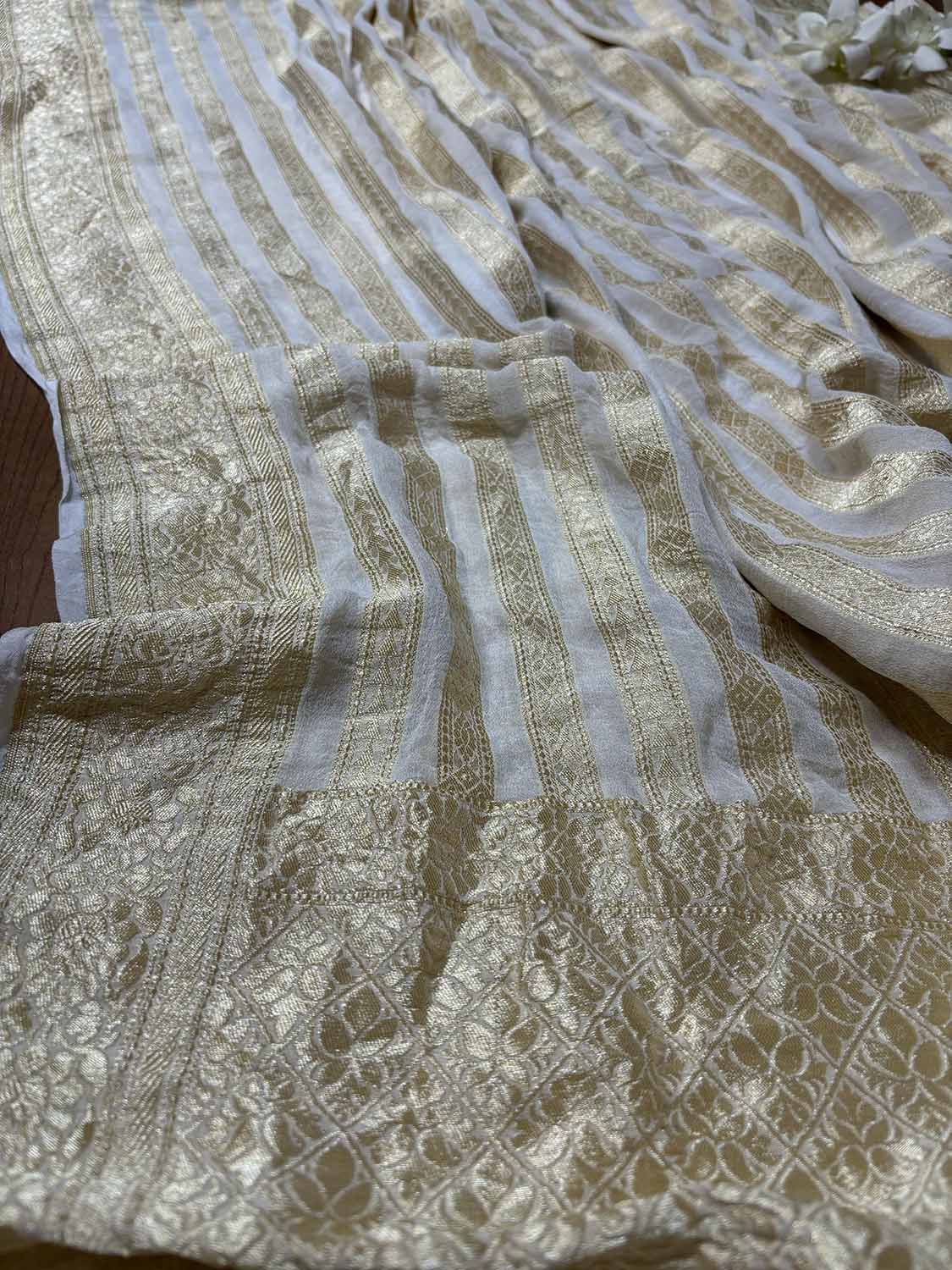 Dyeable Banarasi Handloom Pure Georgette Stripes Design Dupatta - Luxurion World