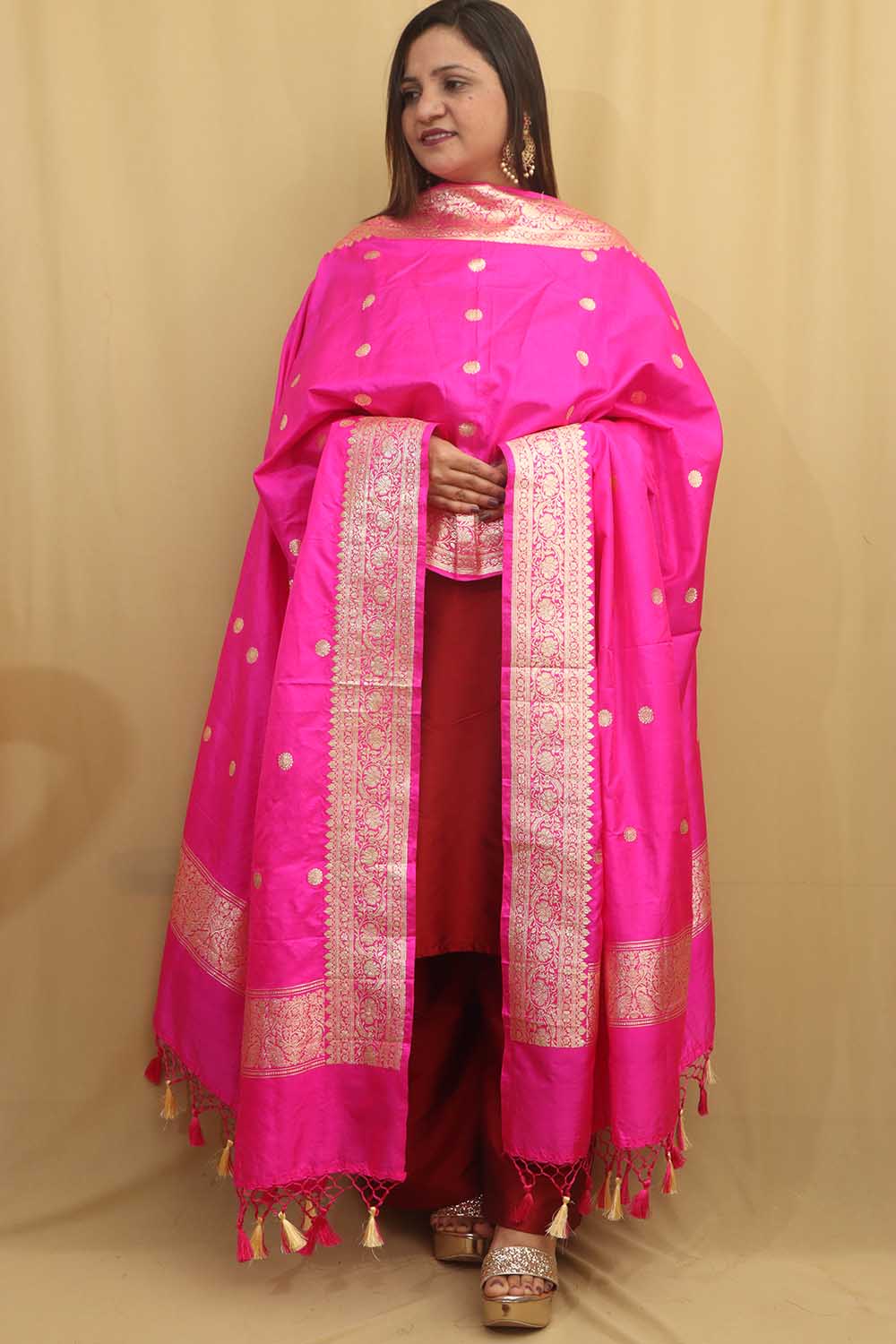 Exquisite Pink Handloom Banarasi Pure Katan Silk Dupatta - Luxurion World
