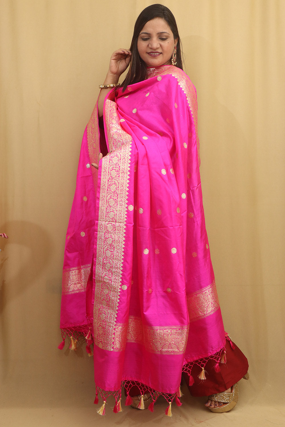 Exquisite Pink Handloom Banarasi Pure Katan Silk Dupatta - Luxurion World