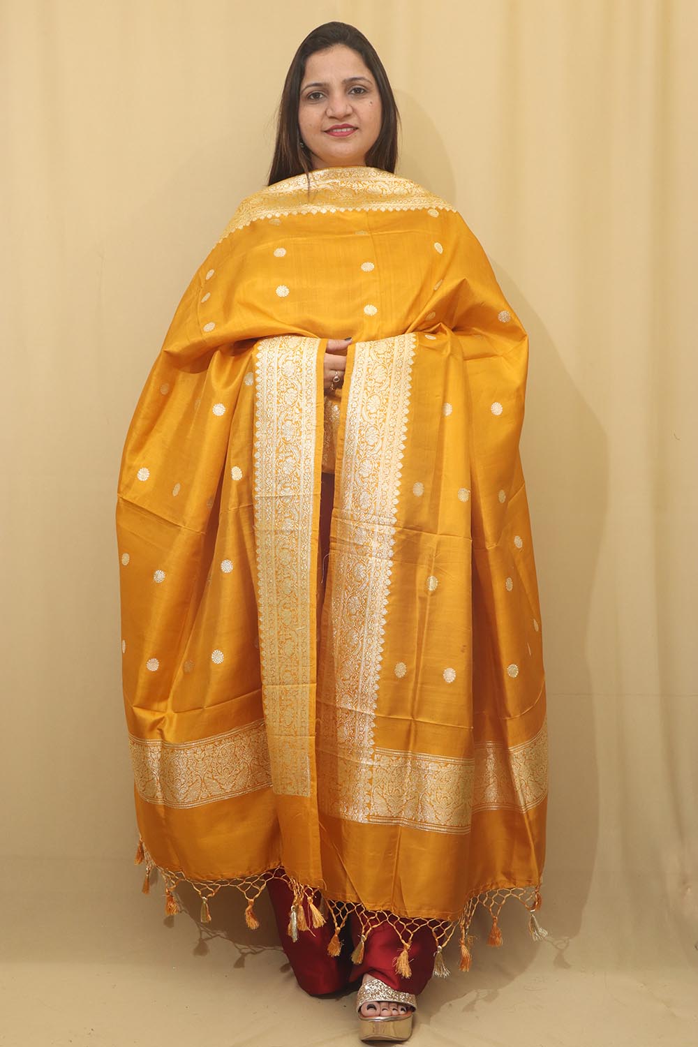 Elegant  Yellow Handloom Banarasi Pure Katan Silk Dupatta - Luxurion World