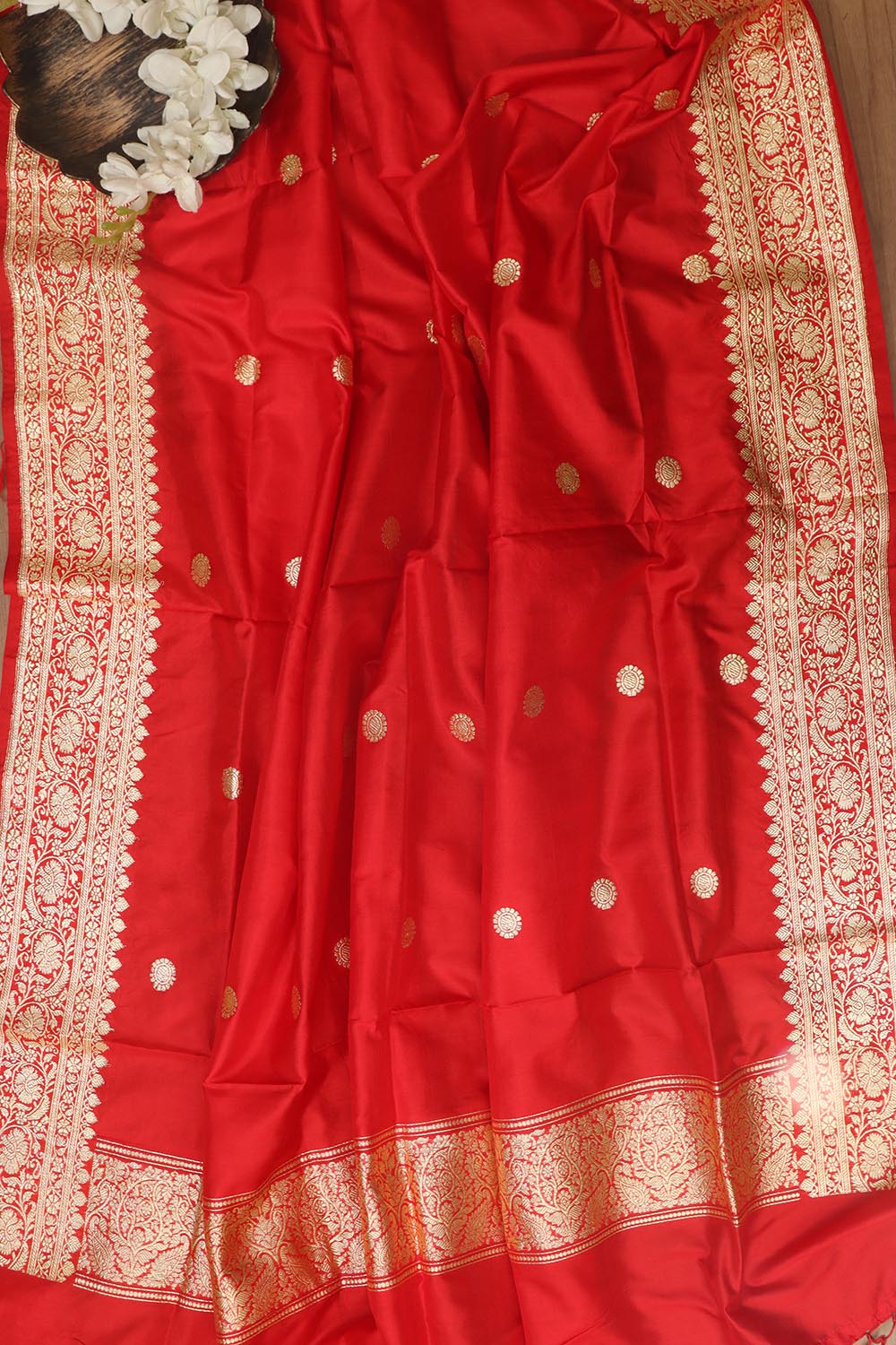 Elegant  Red Handloom Banarasi Pure Katan Silk Dupatta - Luxurion World