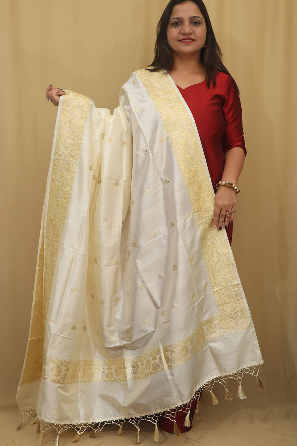 Elegant White Handloom Banarasi Pure Katan Silk Dupatta - Luxurion World