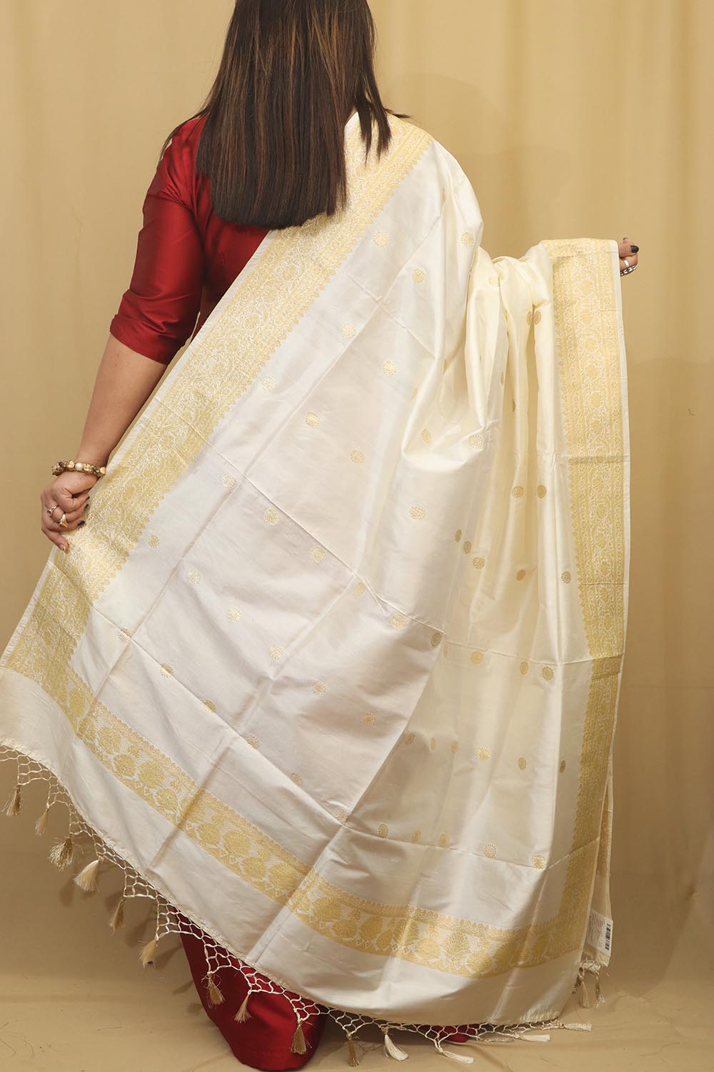 Elegant White Handloom Banarasi Pure Katan Silk Dupatta - Luxurion World