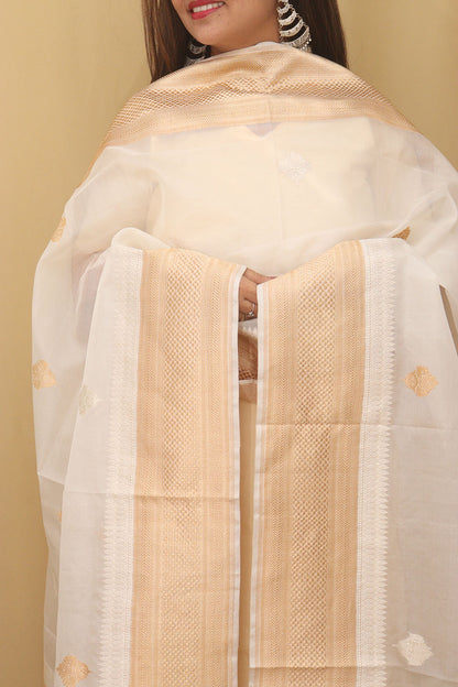 White Handloom Banarasi Pure Kora Silk Dupatta - Luxurion World