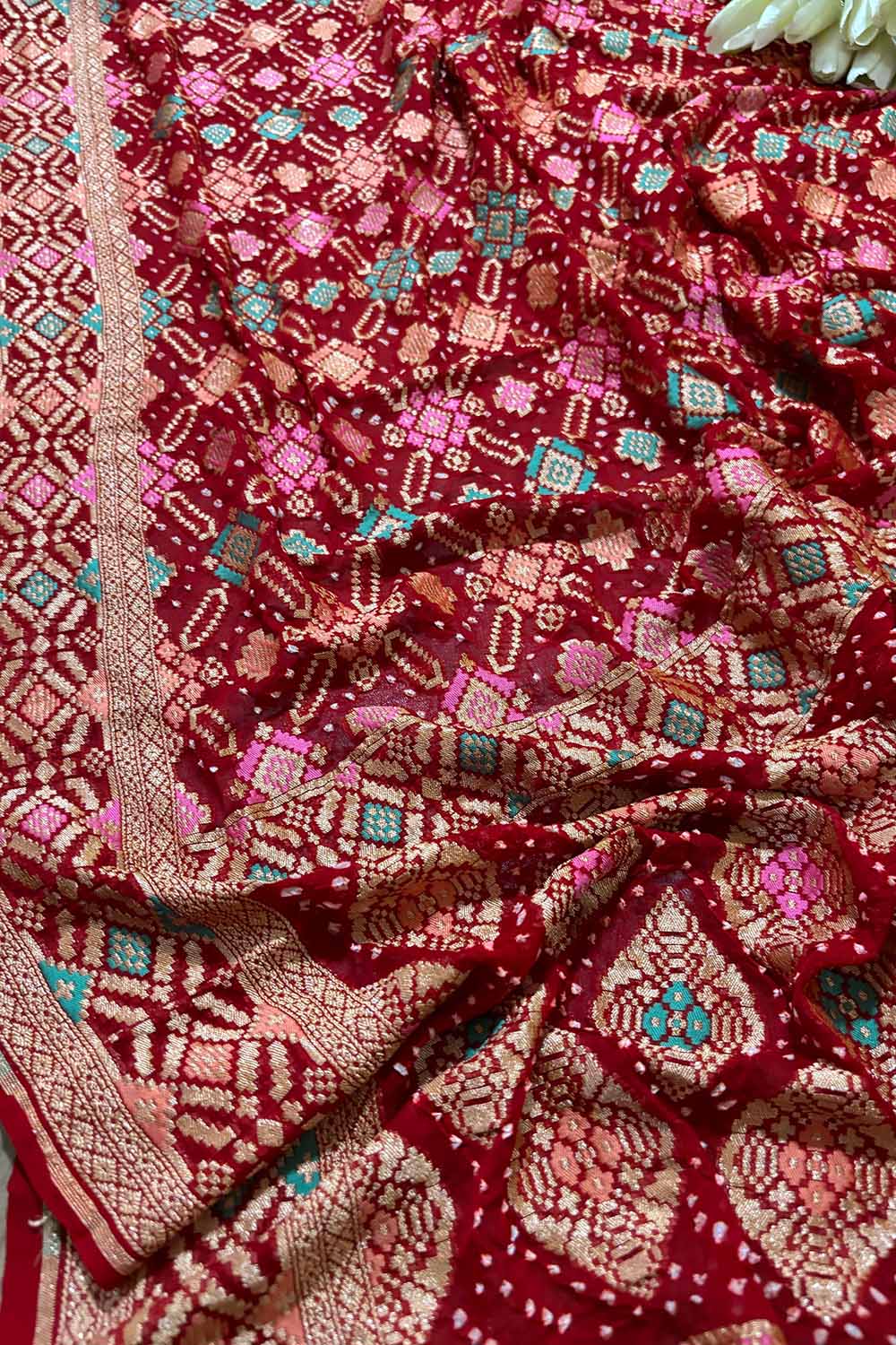 Red Banarasi Bandhani Pure Georgette Meenakari Dupatta - Luxurion World- Crafted Heirlooms