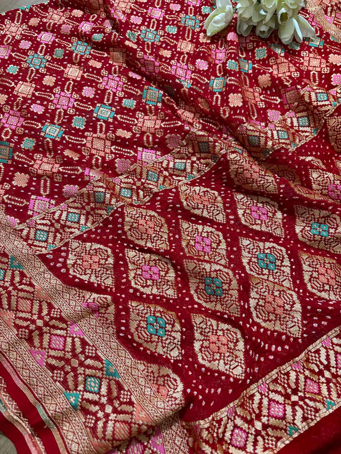 Red Banarasi Bandhani Pure Georgette Meenakari Dupatta - Luxurion World- Crafted Heirlooms