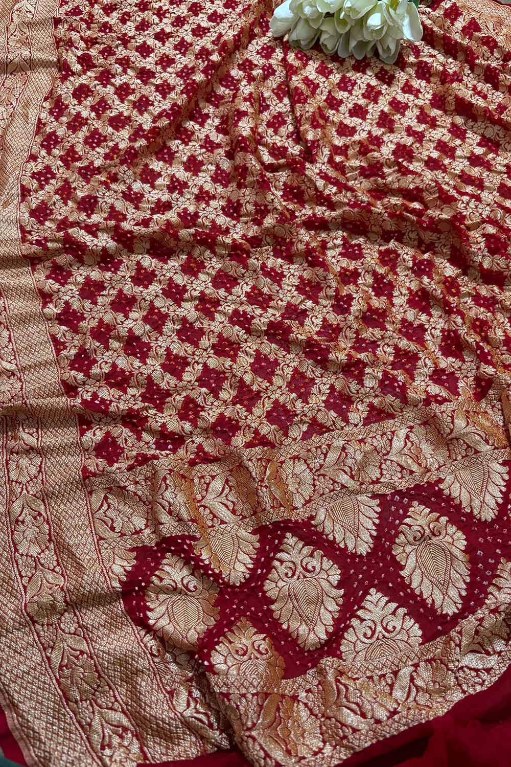 Red Banarasi Bandhani Pure Georgette Dupatta - Luxurion World- Crafted Heirlooms