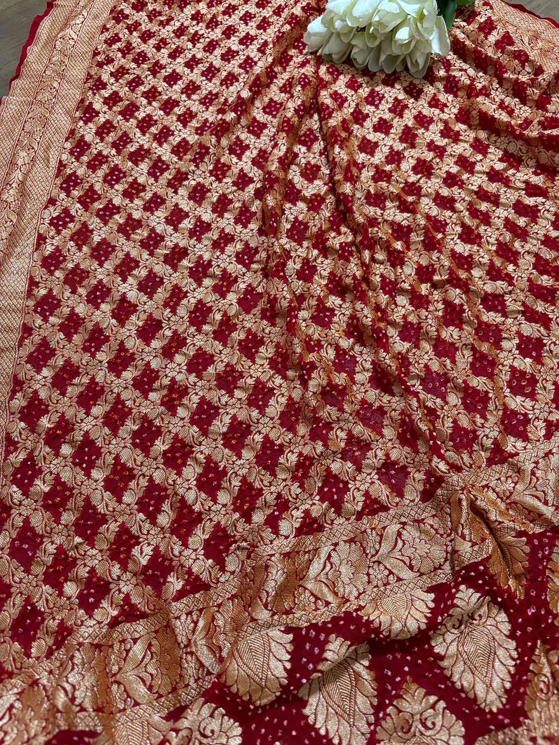 Red Banarasi Bandhani Pure Georgette Dupatta - Luxurion World- Crafted Heirlooms