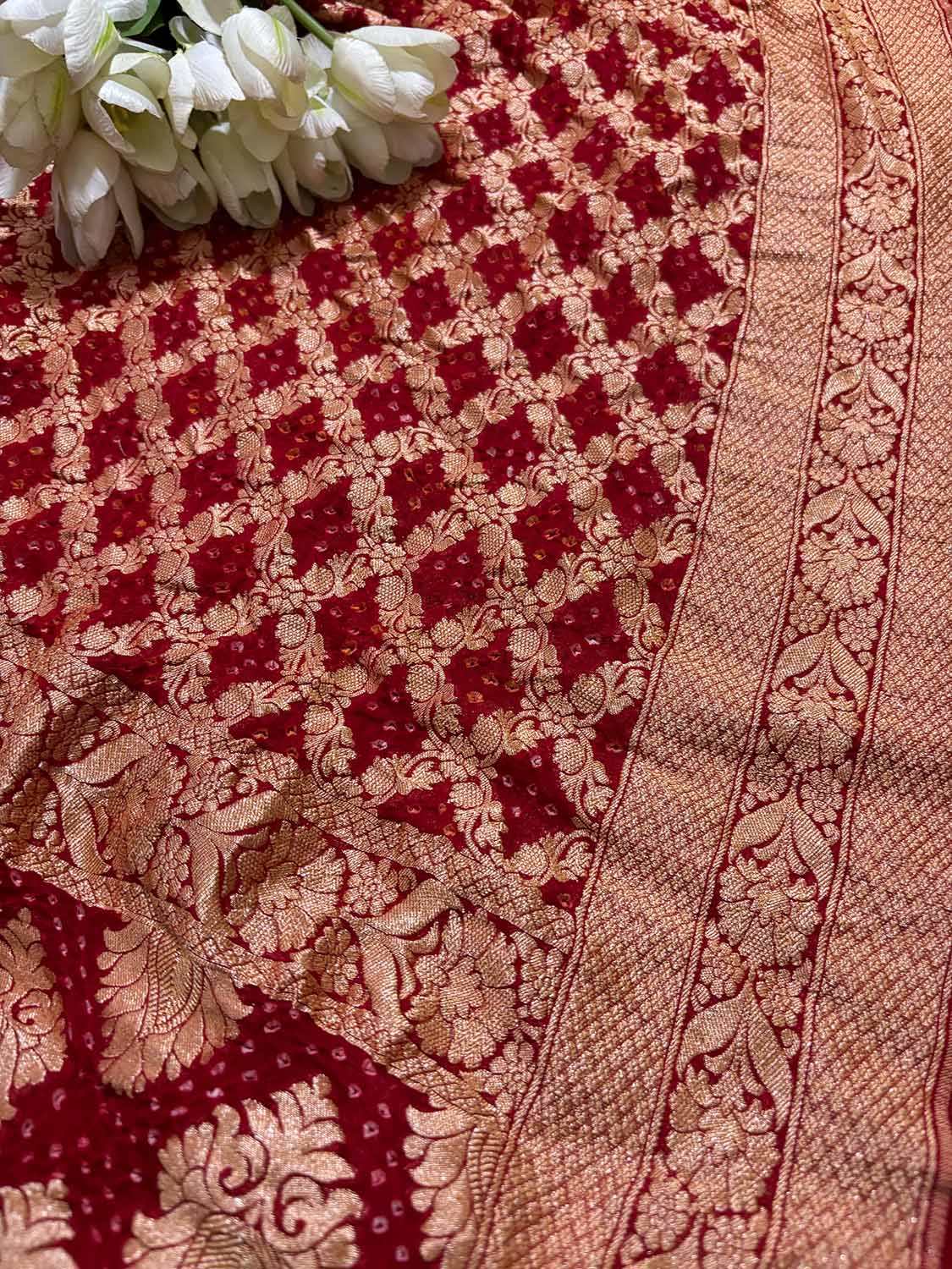 Red Banarasi Bandhani Pure Georgette Dupatta - Luxurion World- Crafted Heirlooms