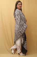 Black And White Batik Printed Cotton Dupatta - Luxurion World