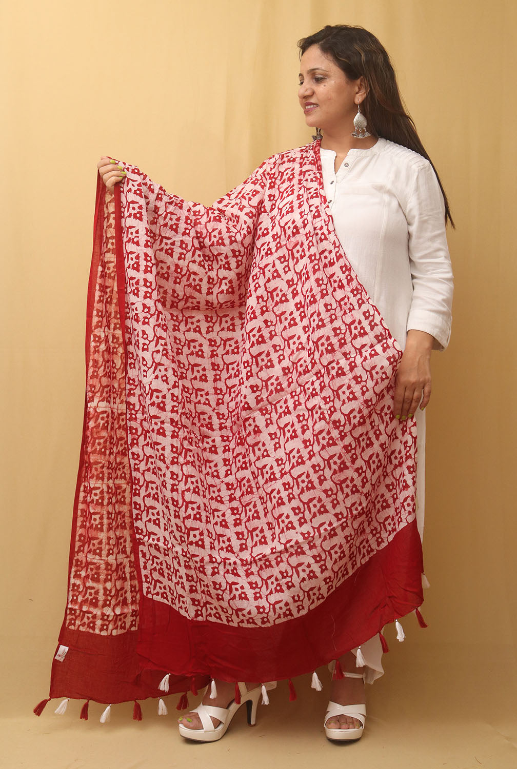 Red And White Batik Printed Cotton Dupatta - Luxurion World