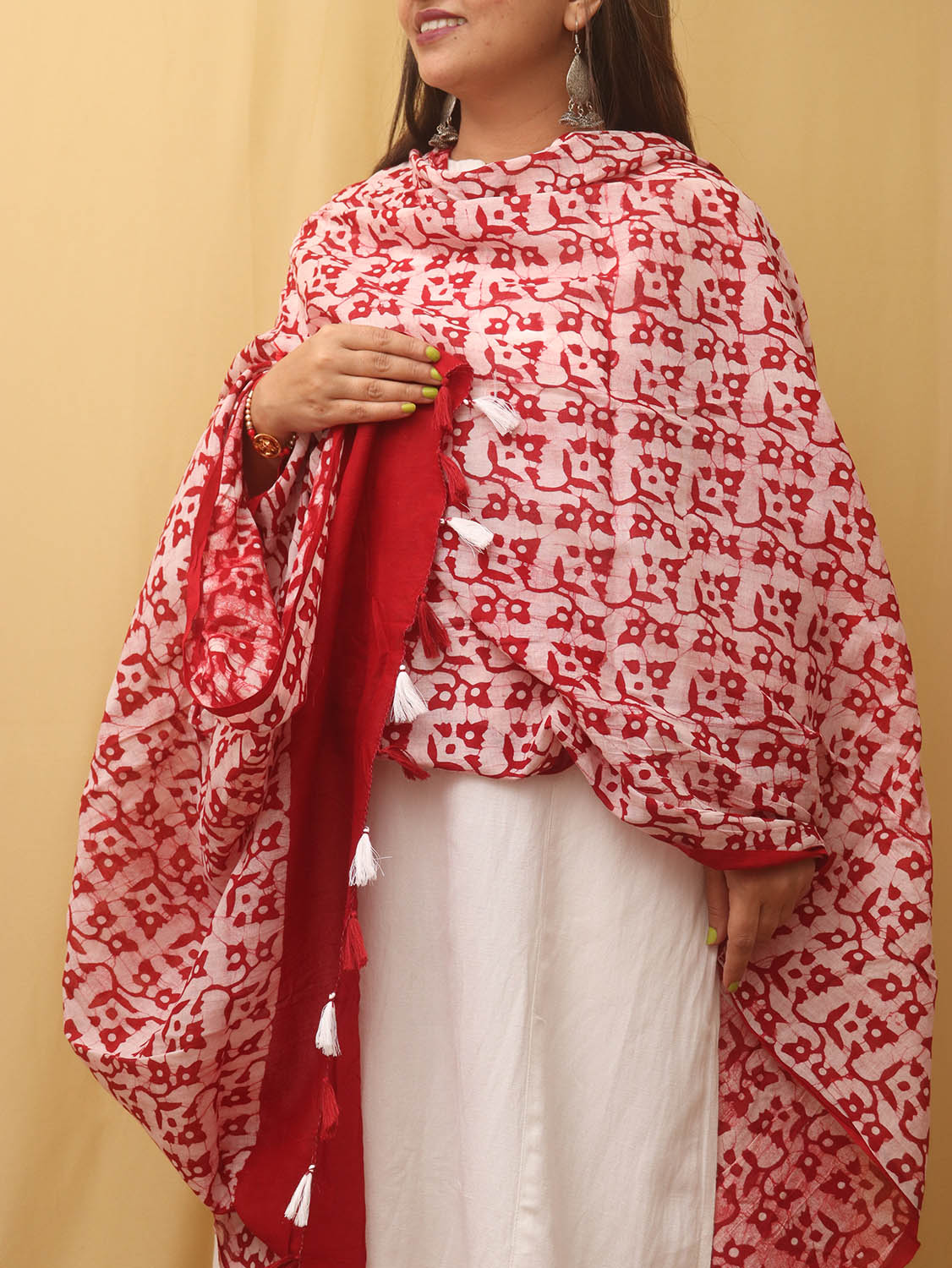 Red And White Batik Printed Cotton Dupatta - Luxurion World